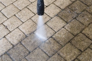 Betonpflaster / Pflastersteine reinigen und versiegeln